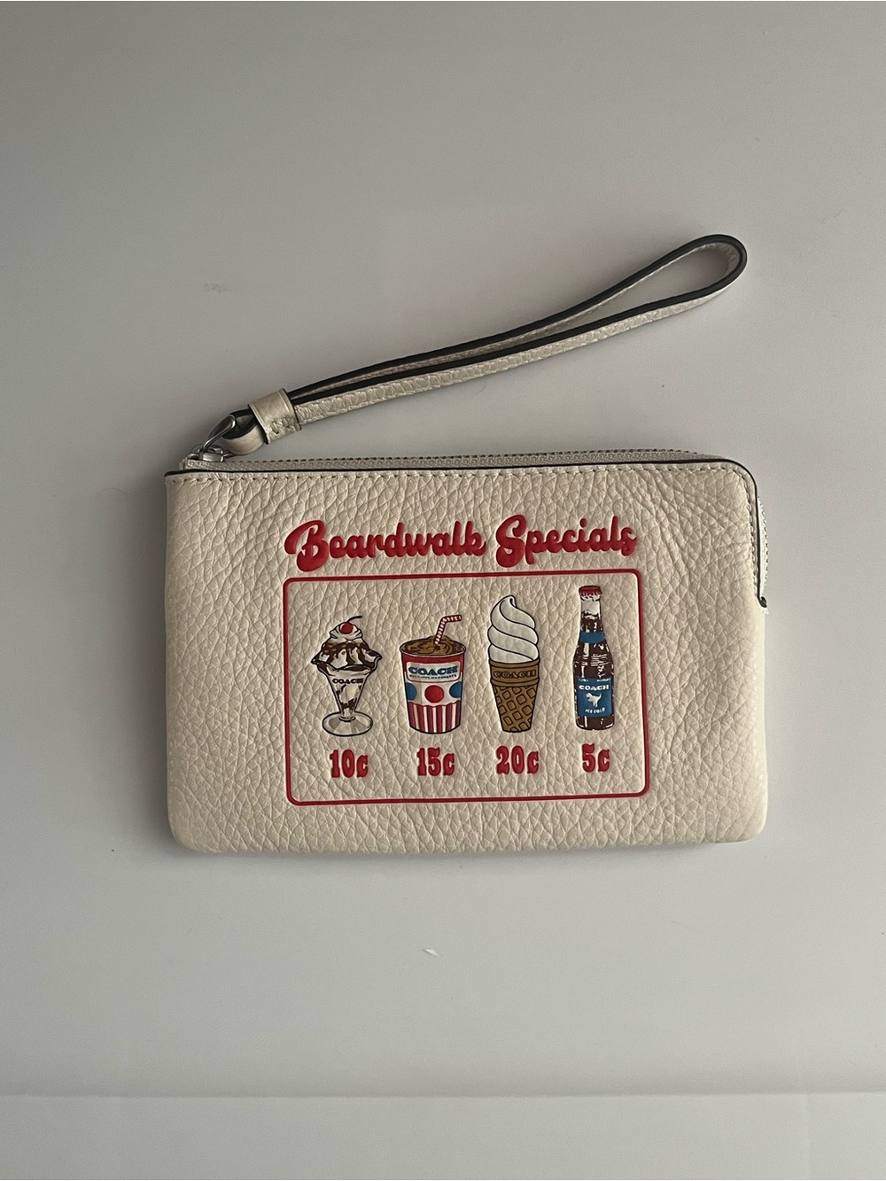 Coach Retro Ice Cream Boardwalk Specials Graphic Wristlet Wallet chalk CU196 NWT